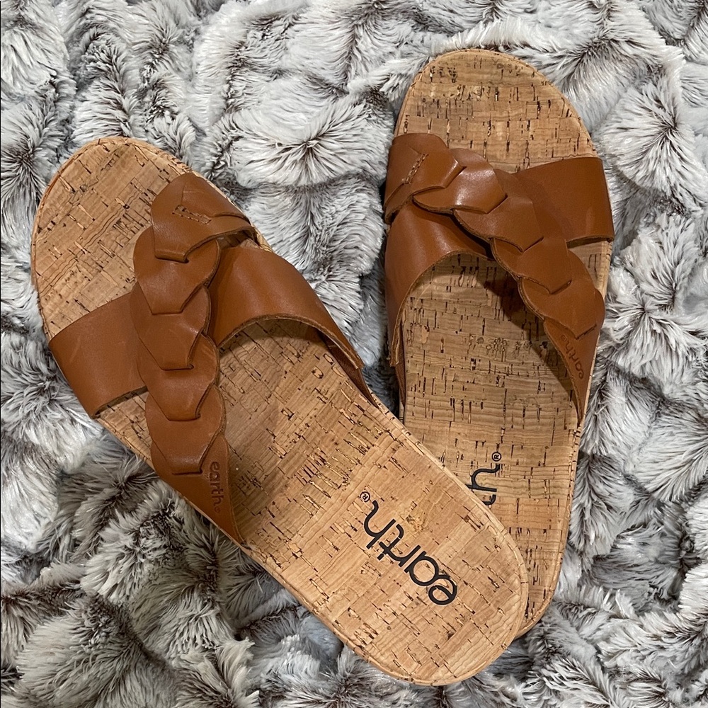 Earth Women's Tan Cork Sandals